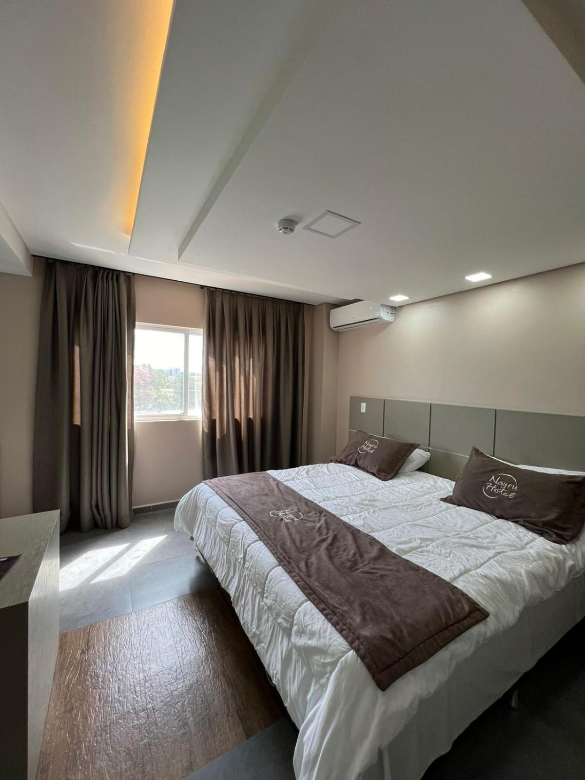 Nayru Hotel Toledo  Kültér fotó