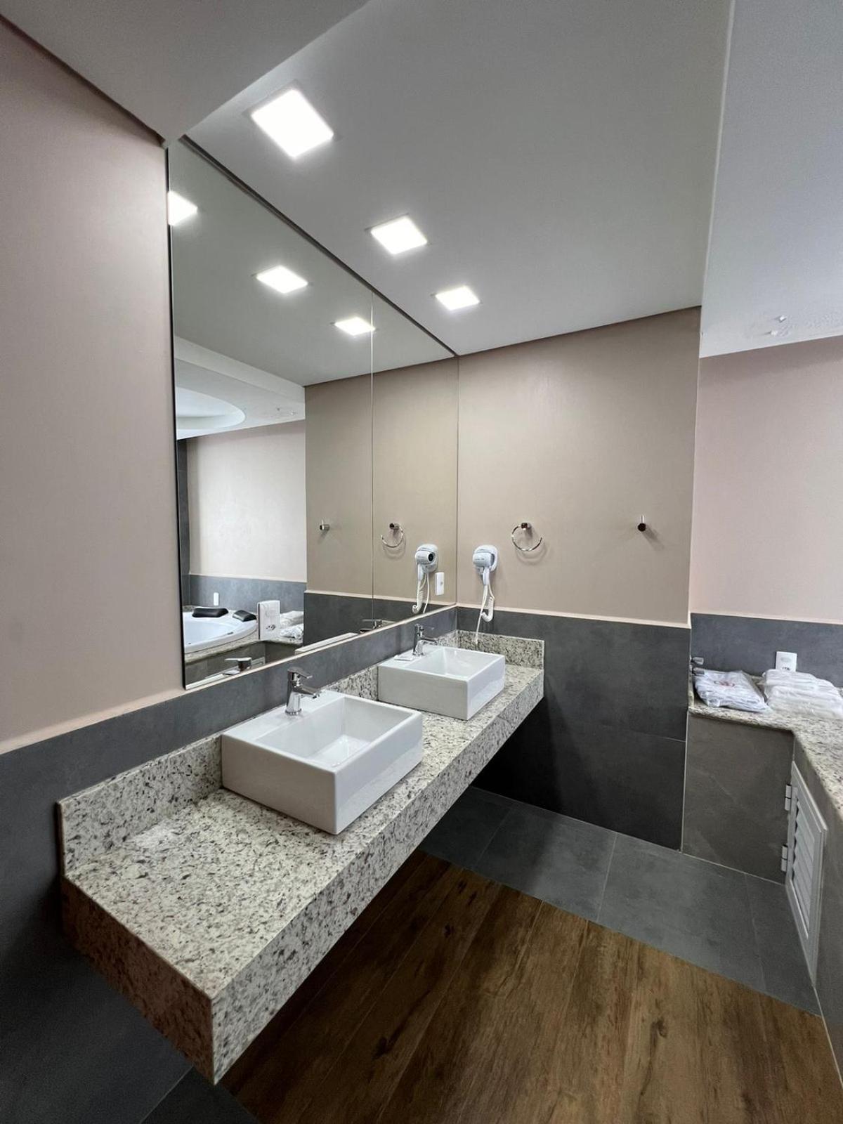 Nayru Hotel Toledo  Kültér fotó