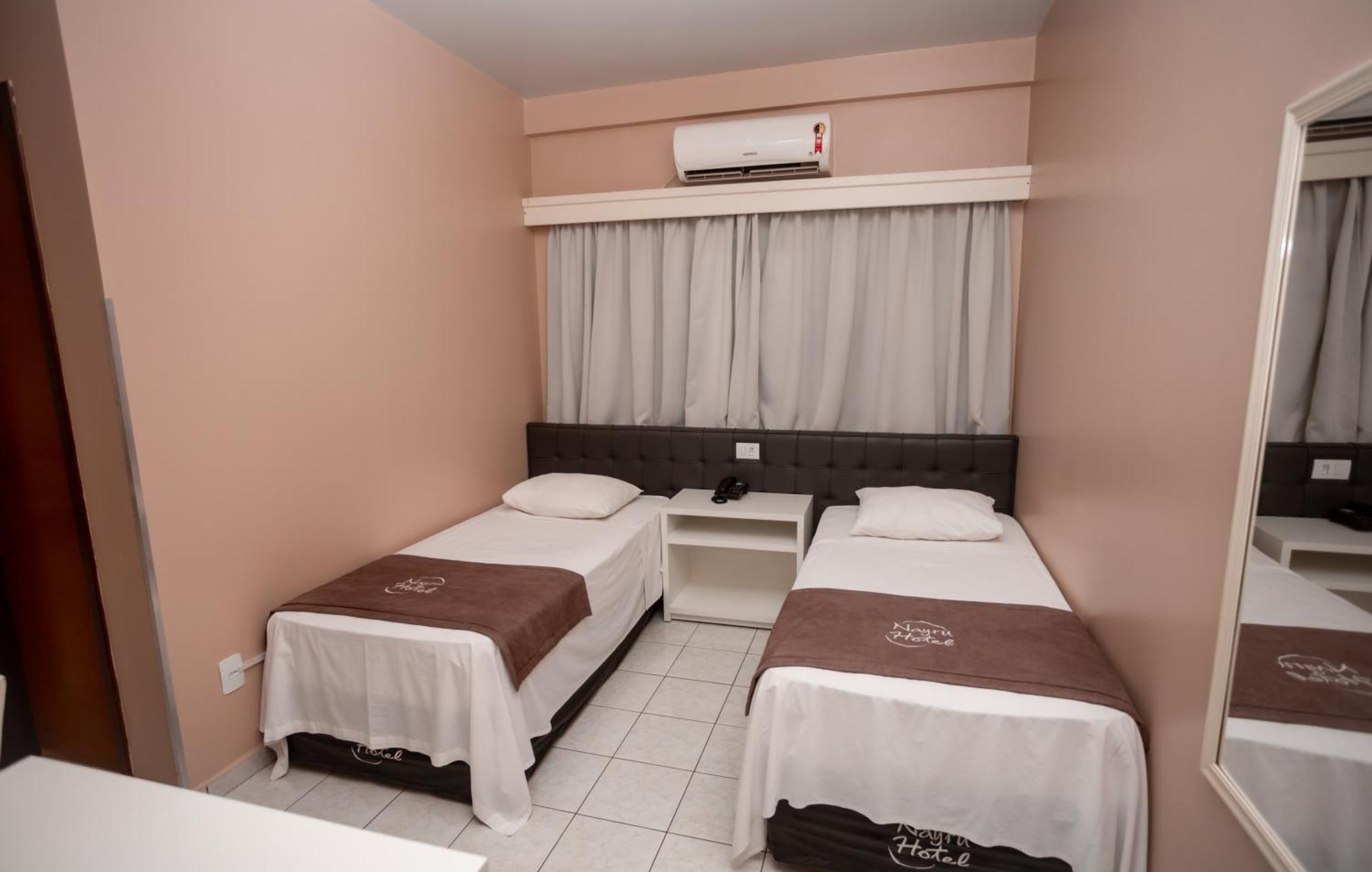 Nayru Hotel Toledo  Kültér fotó