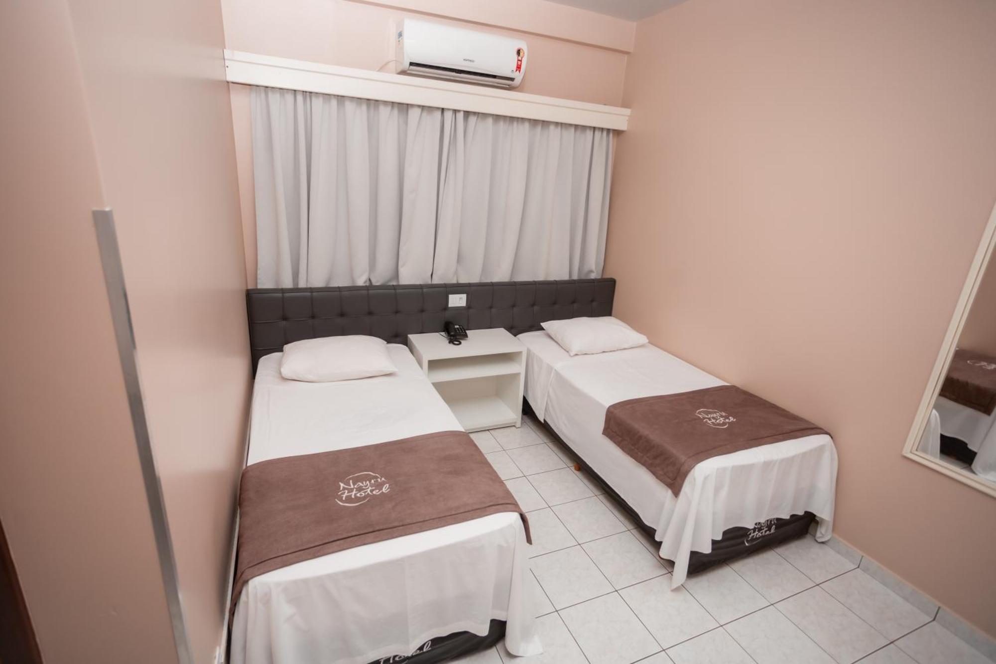 Nayru Hotel Toledo  Kültér fotó